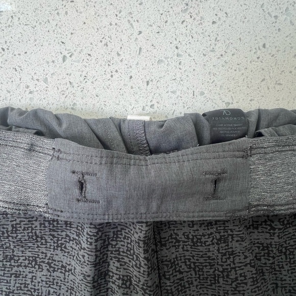 7 Diamonds Printed Core Active 7” Short Grey/Black Mens Small - Picture 2 of 3